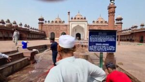 67f8a98e60621-agra-jama-masjid-meat-incident-113256669-16x9