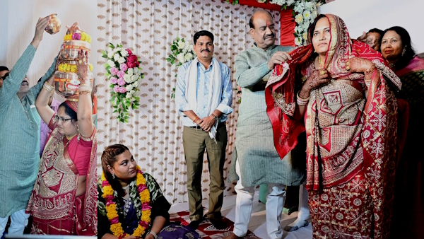 ombirlapulwamashaheeddaughter-1744443893