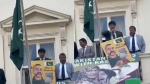 pak-diplomat-throat-slit-gesture-300x169