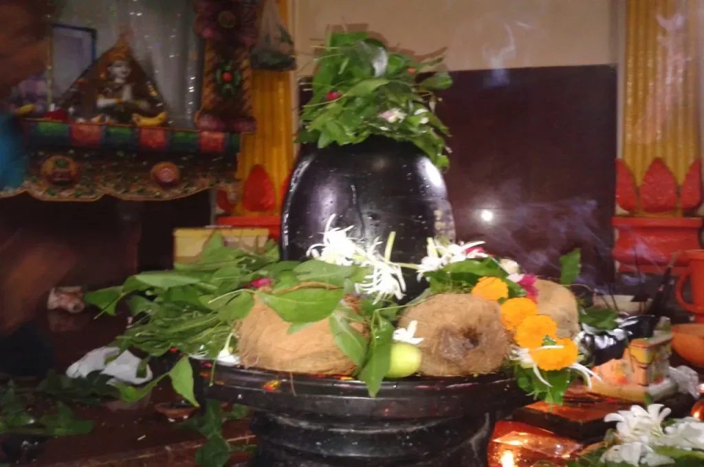 shivji-ki-belpatra-se-puja