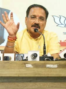 virendra-sachdeva-035322349-3x4