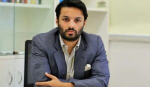 Professor-Ali-Khan-696x406
