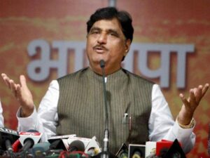 03-03-gopinath-munde2