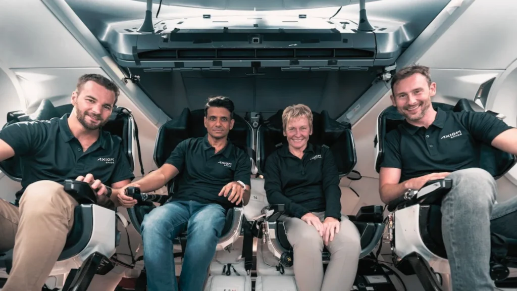 Axiom-4-SpaceX-Dragon
