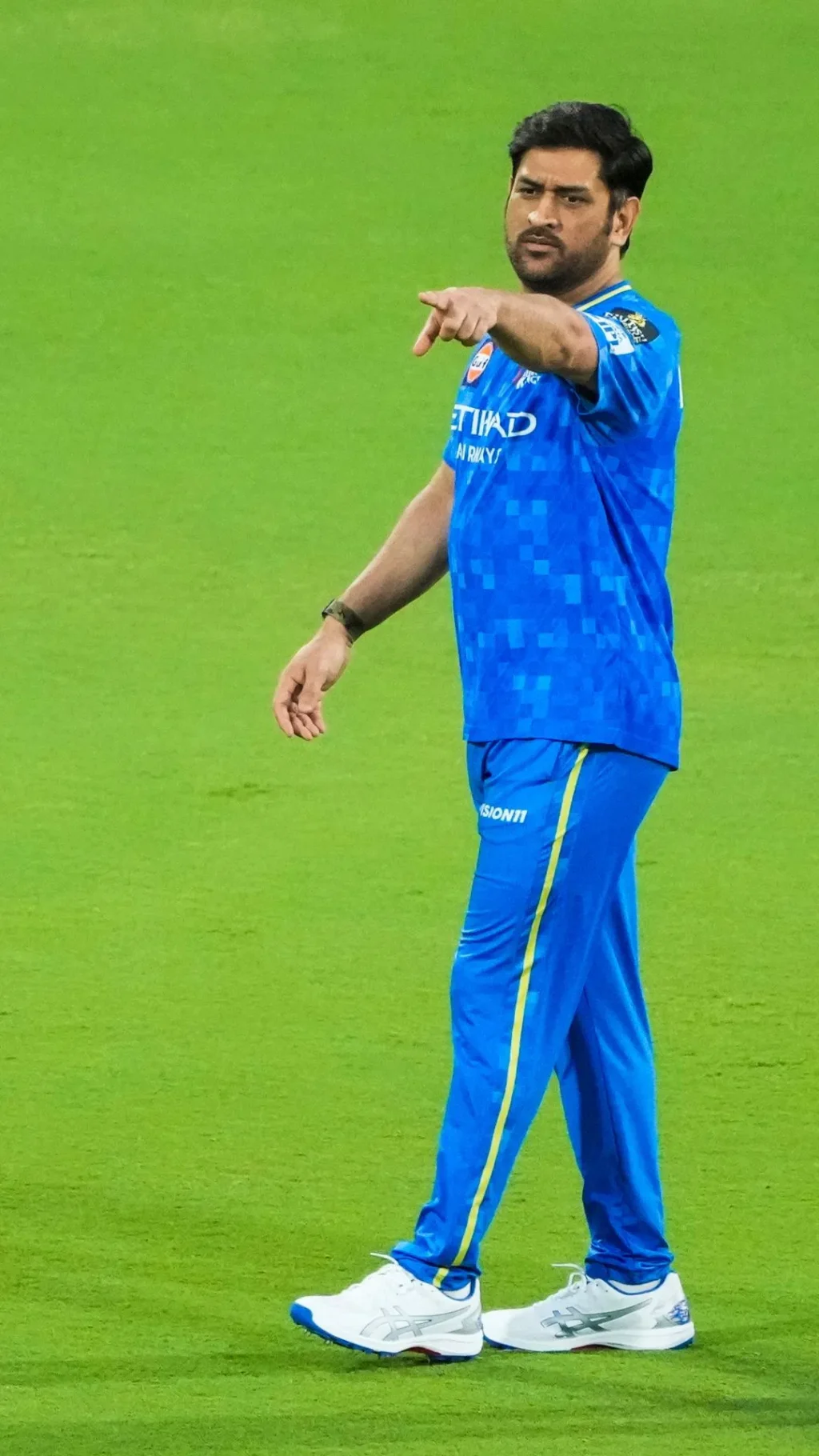 dhoni-27