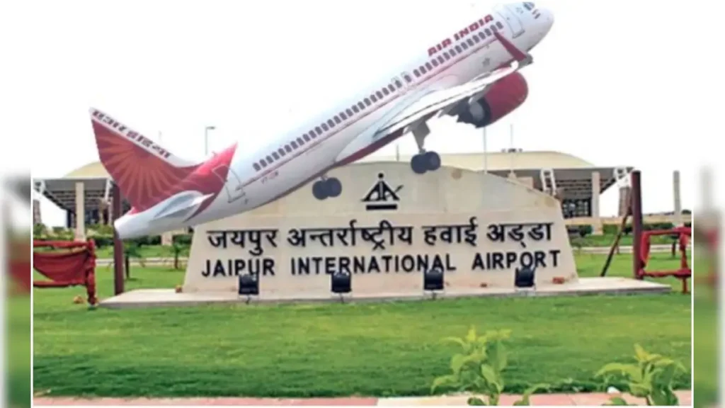 ir4kp4_air-india-express-flight-emergency-landing-at-jaipur-airport_625x300_19_October_24