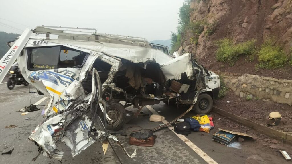 jammu-kashmir-accident-(7)-1750742372272