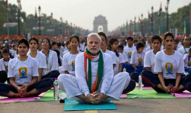 modi-yoga_5b276d5e14f20