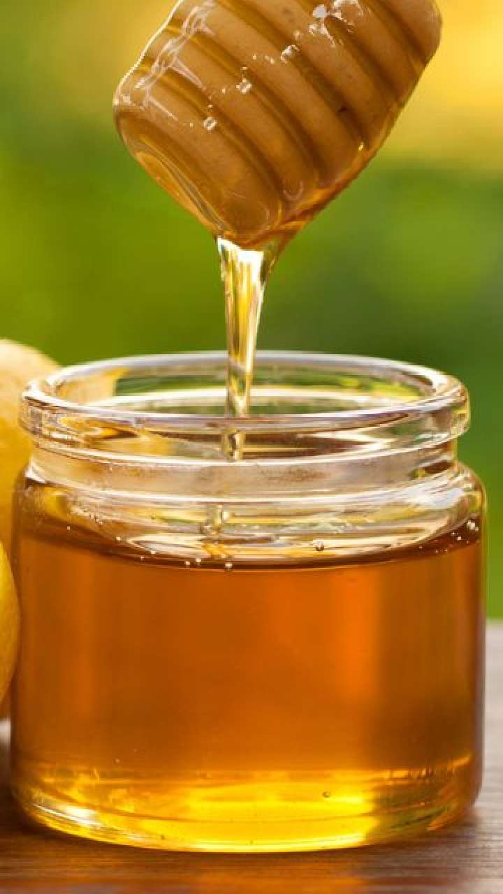 what-happens-if-you-mix-honey-in-hot-water-cover-1723798655