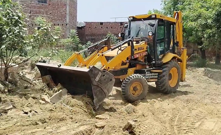 संभल में प्रशासन