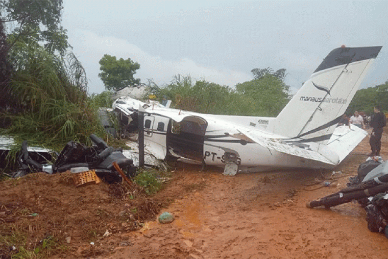 Plane-Crash-in-Brazil_3814