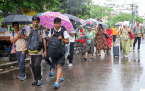 amarnath-yatra-suspended-due-to-rain