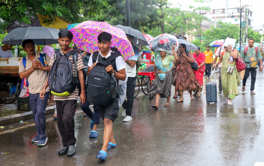 amarnath-yatra-suspended-due-to-rain