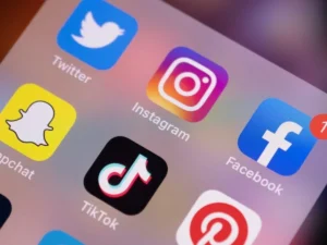 australia_ban_social_media_1730990867563_1751821555516