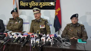 bihar-news-bihar-dgp-vinay-kumar-given-target-to-bihar-police-inspector-sho-to-control-crime-in-bi_54e704d564b1a41727a67cb1a0337b05