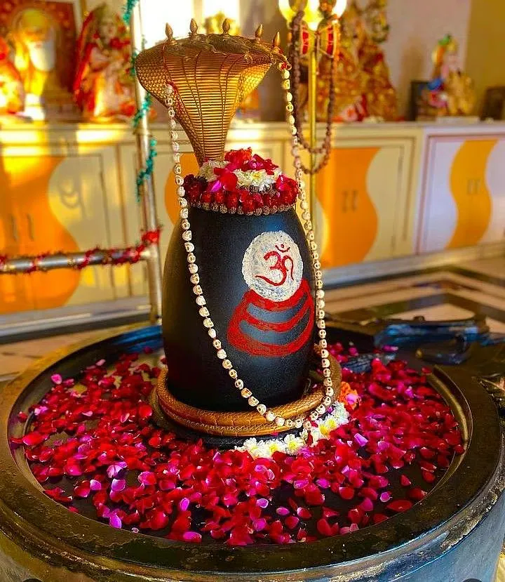 shivling-2025-04-ac7daf716c3e6f32c749014da336bac2