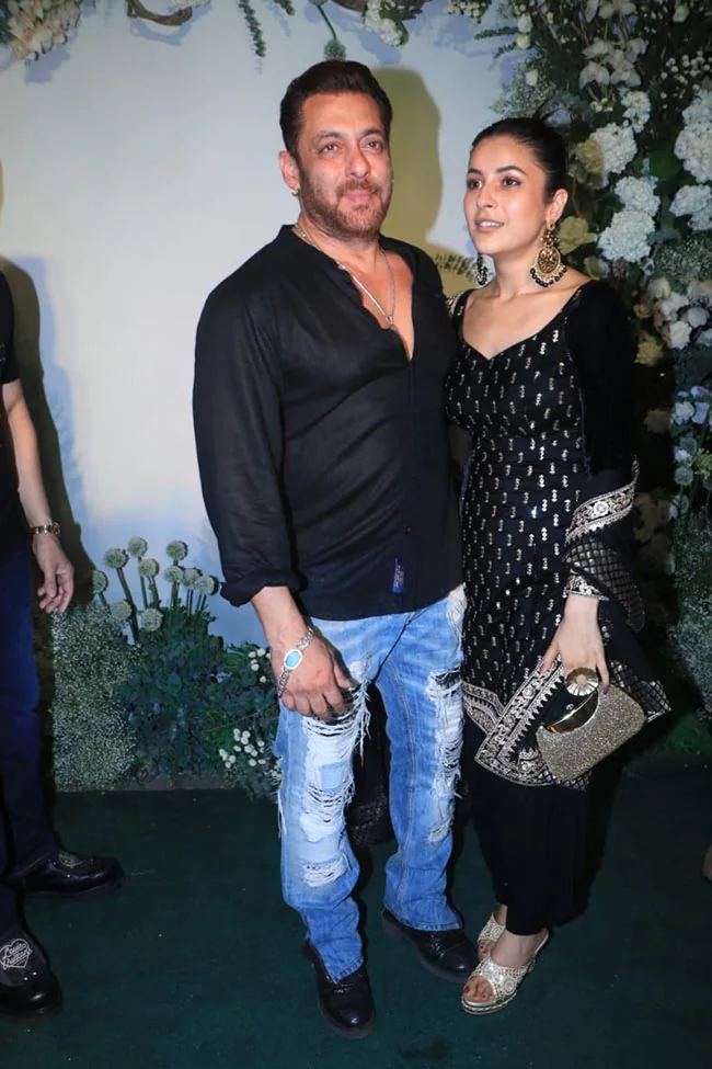 8op488l8_shehnaaz-gill_625x300_04_May_22