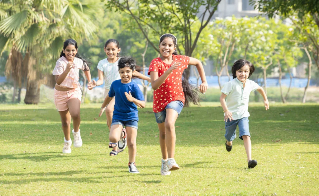 jvjs6j7g_kids-play_625x300_14_May_24