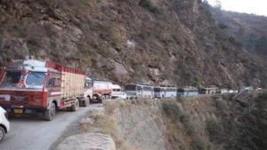 06_09_2025-jammu_srinagar_highway_closed_24037522
