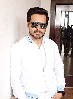 Emraan_Hashmi_snapped_promoting_his_film_The_body