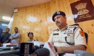 ee96c3e63ccbc0f94bb1f01693d3b7dc