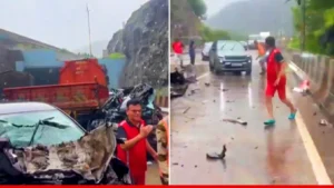 mumbai-pune-expressway-massive-accident-1753539714