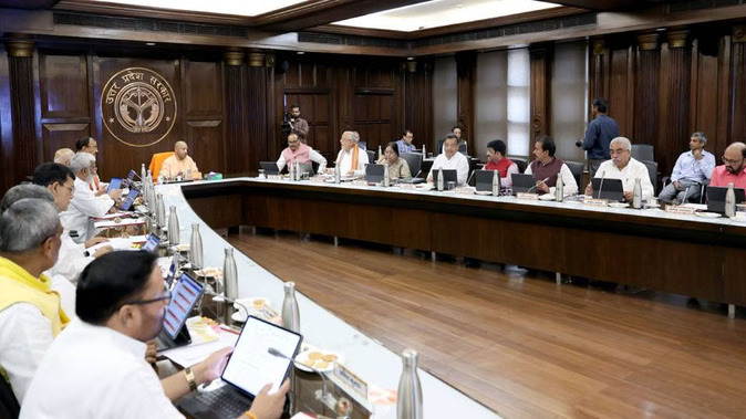 up-cabinet-meeting_fb244f29040f1700eea1f3e521f66335