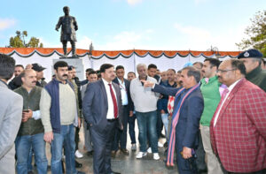 2025_10image_20_41_242270878statue