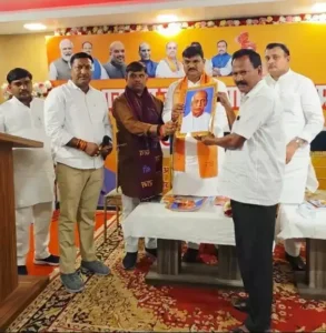 8b81868fecc6f66398a5a9449ee3bec6