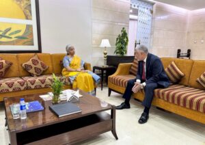 DgYpev20-breaking_news-1-768x542