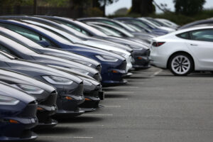 Economic Report Shows Consumers Upped Their Spending In April