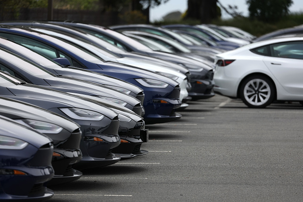 Economic Report Shows Consumers Upped Their Spending In April