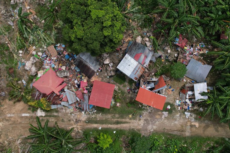 H4fOyjRt-breaking_news-768x512