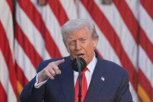 KP6RRLqR-breaking_news-1-768x512