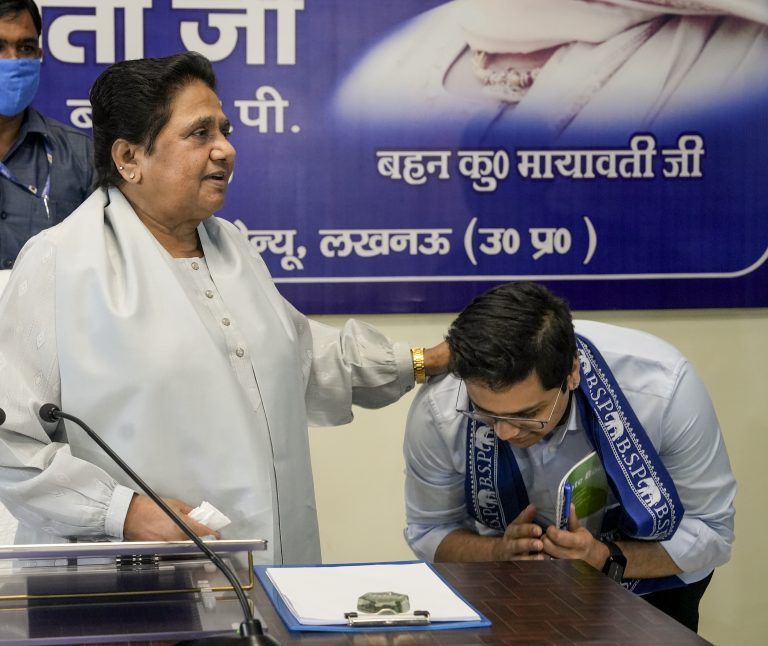 Lphl3qFL-breaking_news-1-768x646