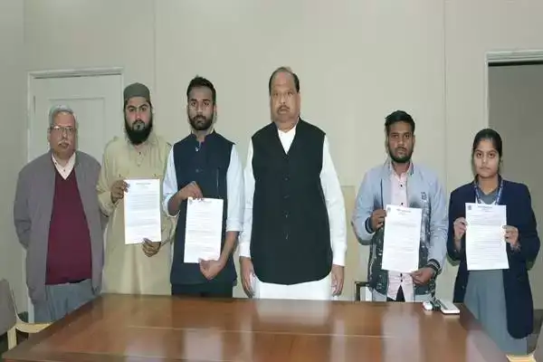 063aa5a4db8bb48b8aa804444ee20853