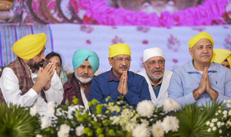 7grv3vqW-breaking_news-1-768x457