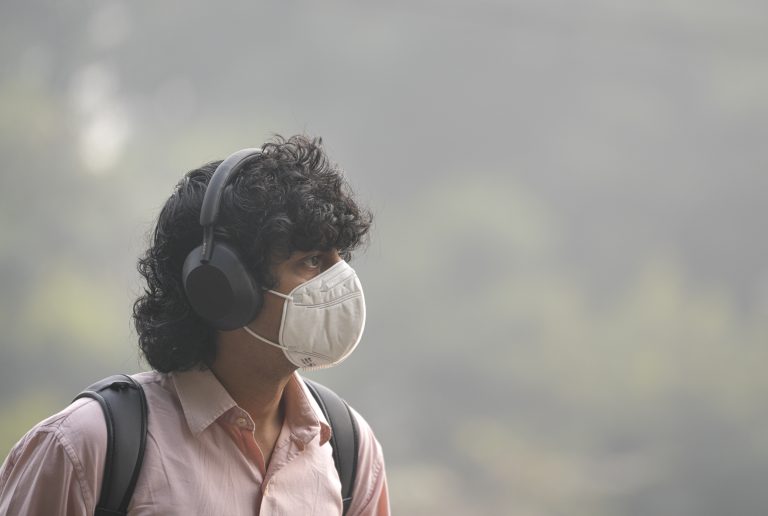 9fyaiXFj-breaking_news-768x516