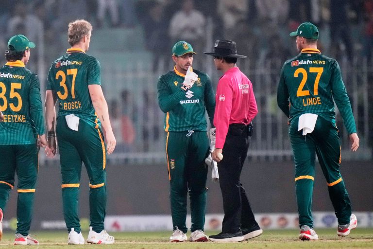 Ba01utyK-breaking_news-768x512