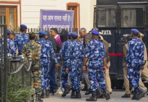 Di8x5cl0-breaking_news-1-768x532