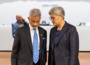 SfrHl70h-breaking_news-768x557