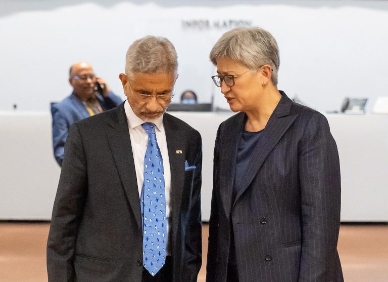 SfrHl70h-breaking_news-768x557