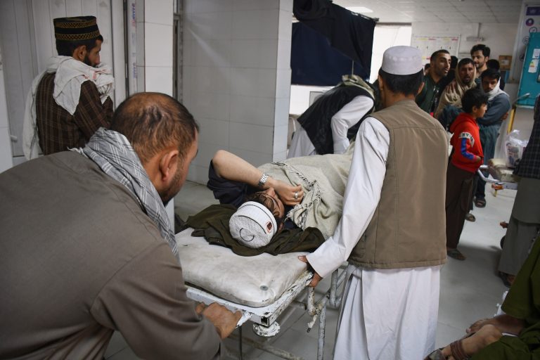 T8ch0Luw-breaking_news-768x512