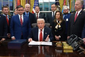 Wf5VQKXP-breaking_news-768x512