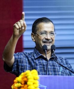 ZfTixEHC-breaking_news-696x842