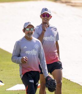 breaking_news-1-696x790