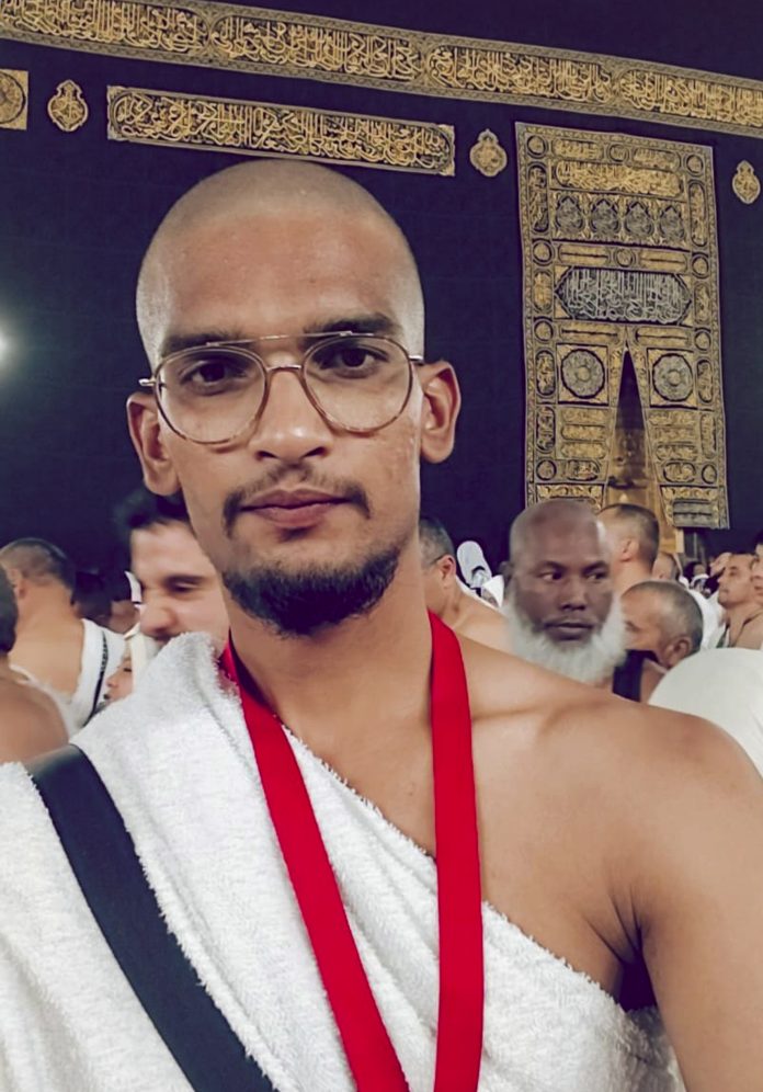 breaking_news-1-696x996