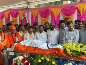 c32266d692ae1f29c375e6f1e6618809