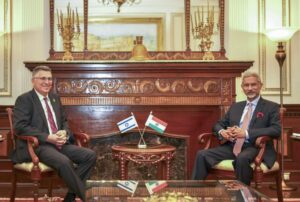 gI6VbcJZ-breaking_news-768x518