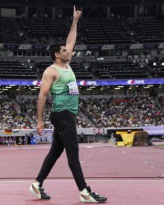 iZco6O5h-breaking_news-696x870